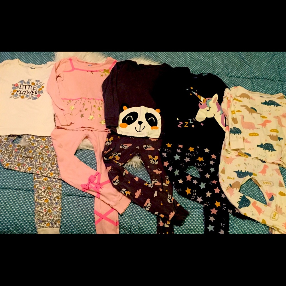 Old Navy set of 5 pairs of pjs size 6t
